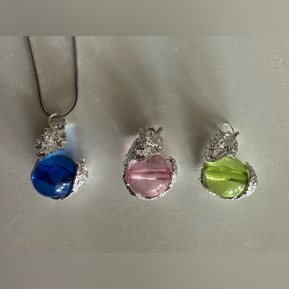 marble dragon pendent. - Picture 1 of 6